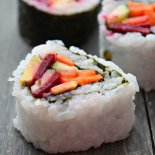 How to Make Spicy Mayo Vegetable Sushi