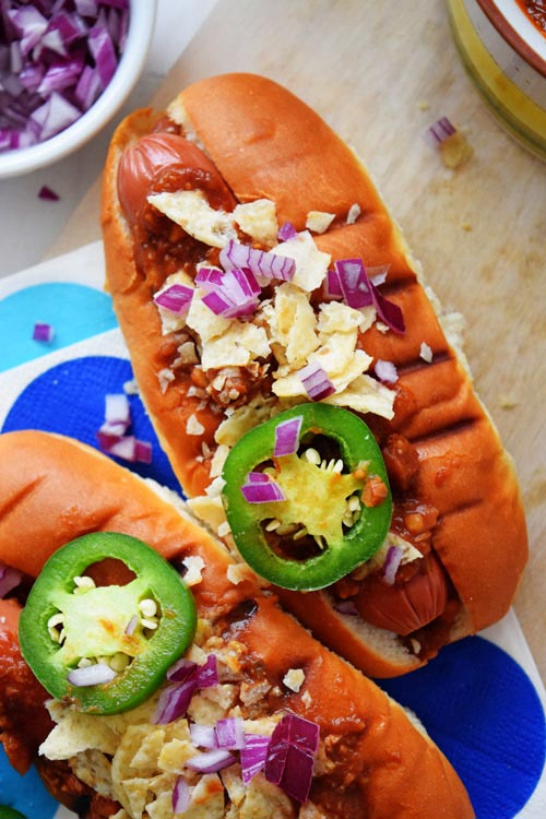 Slow Cooker Chili Dogs 1