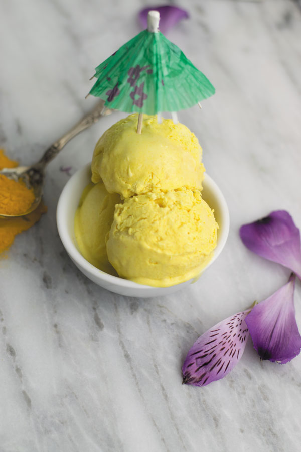 This No Churn Golden Ice Cream is simple, needs just 4 ingredients and 15 minutes prep time.