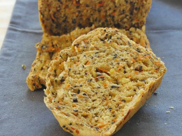 carrot sesame bread