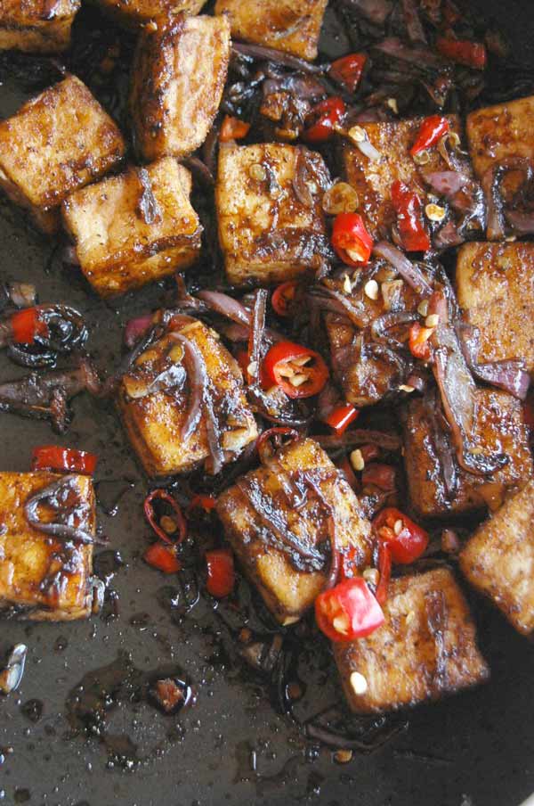 Spicy Black Pepper Tofu in Yummy Sauce