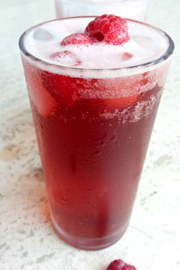 Hibiscus Raspberry Cooler Drink