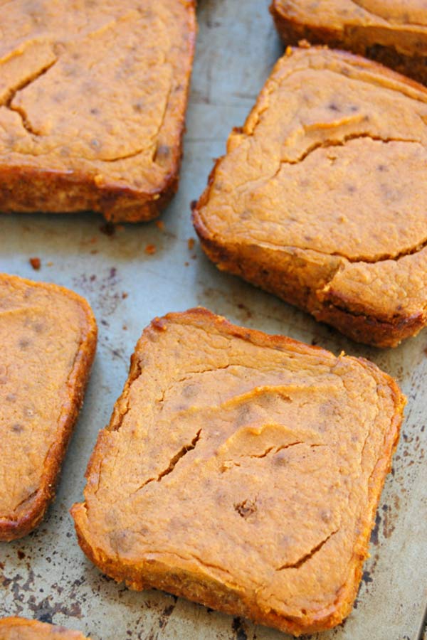 Sliced Pumpkin Spice Bars With Hazelnut Crust