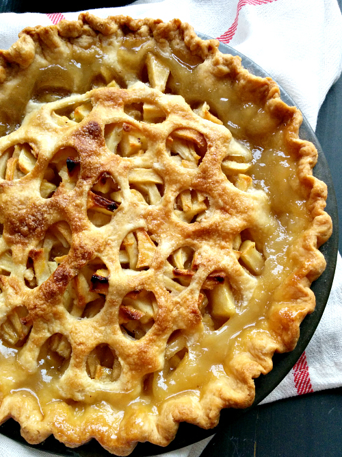 The BEST Old Fashioned Apple Pie Recipe - Boston Girl Bakes