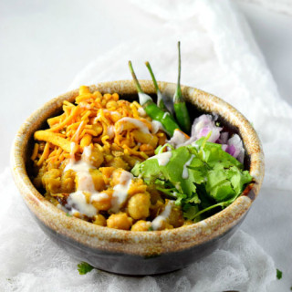 Warm Chickpea Chaat (Dahi Misal)