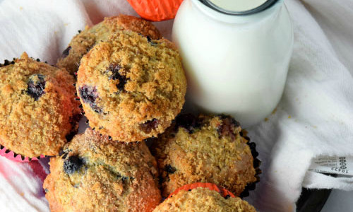 Skinny Whole Wheat Blueberry Muffins