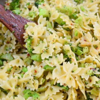 30 Min Broccoli Pasta