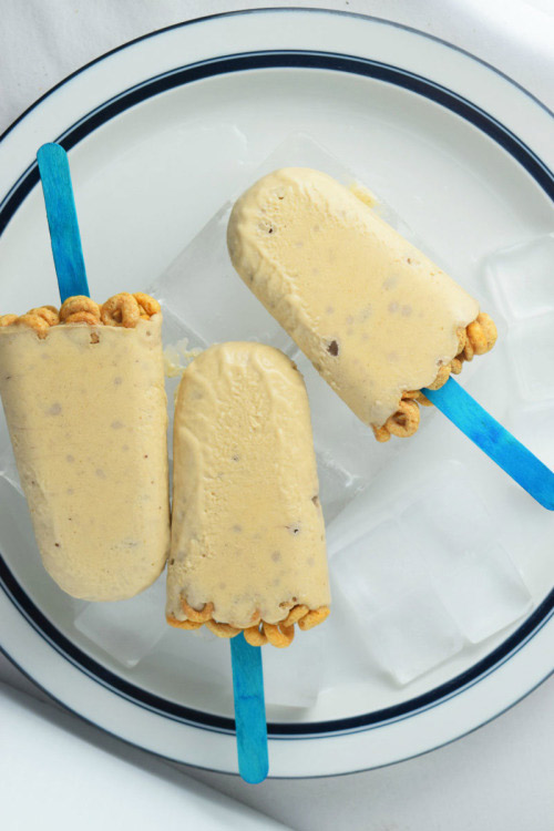 Peanut Butter Cereal Pops