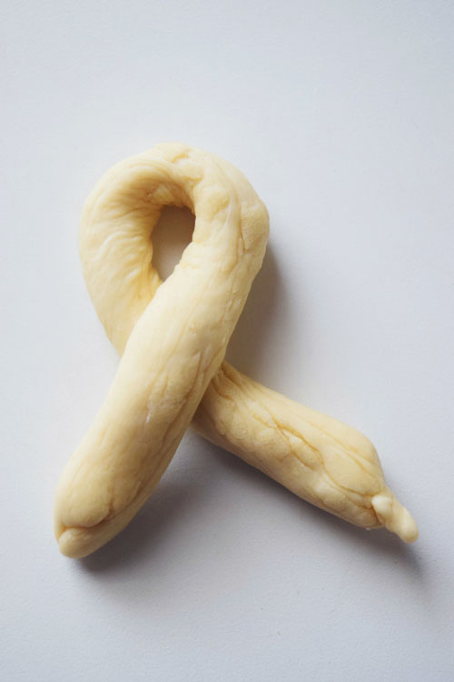 Step 5 How to make Easy Soft Pretzel Knots