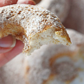 Apple Pie Cake Doughnut