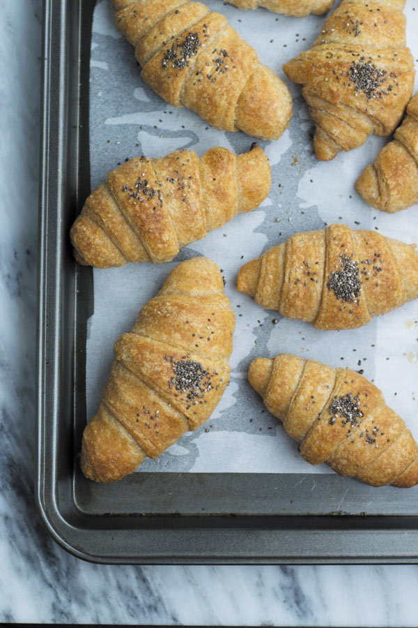 baking tray full of whole wheat croissant 