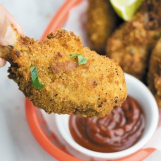 Spicy Fried Chicken Drumstick Recipe - a super quick simple dinner, just marinate night before and enjoy hot crispy drumsticks for dinner! These never last at our place!