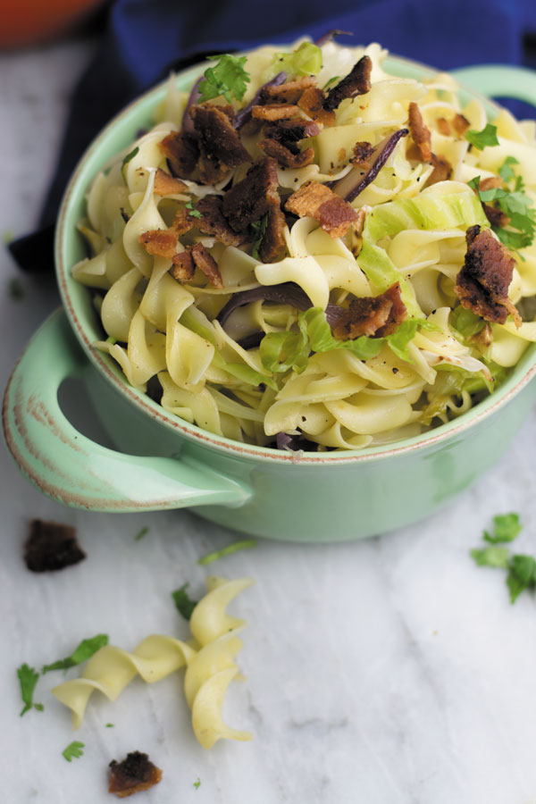 Haluski-Stir-Fried-Cabbage-&-Noodles-bowl