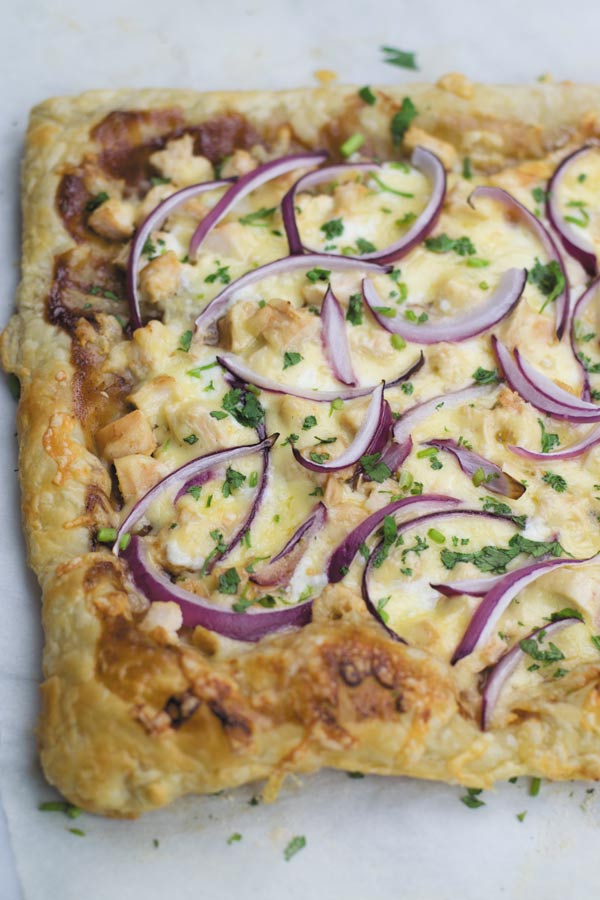 cpk inspired bbq chicken puff pastry pizza - Easy 30 MINS CPK copycat pizza. Use either puff pastry or homemade pizza crust. It tastes even better than CPK version :)