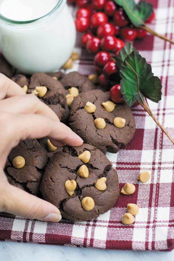 Chocolate PB Brookies - easy, eggless CHOCOLATE BROWNIE COOKIES with PEANUT BUTTER. Popular holiday treat loved by all!
