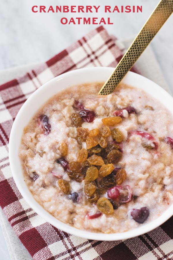 Cranberry Raisin Oatmeal - Just 10 mins, throw everything in pot or rice cooker and you got yourself a hot piping bowl of fall goodness! Cranberries, raisins and then topped with maple syrup!