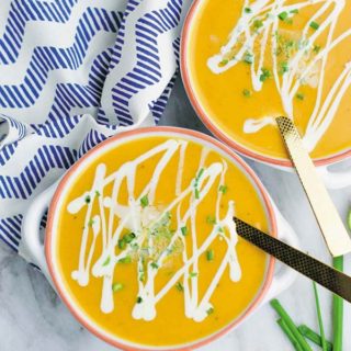 Butternut Squash & Sweet Potato Soup - delicious butternut squash, sweet potato and apple soup, all thrown in slow cooker! Super easy no fuss soup for cold weather!