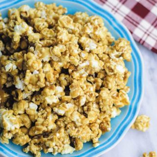 Old Fashioned Caramel Corn - Crunchy Caramel Corn made with just few basic ingredients! Great holiday gift or for snacking for at home movie nights!