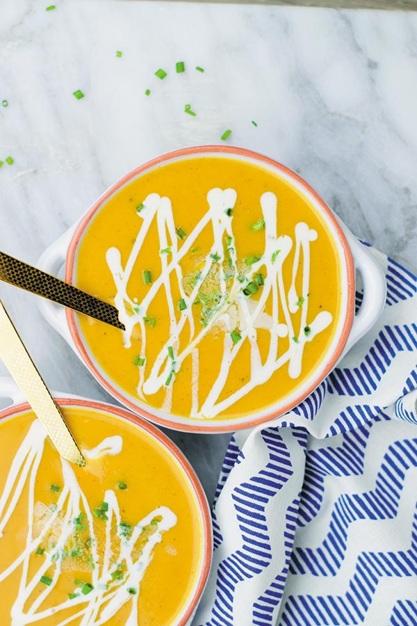 Butternut Squash & Sweet Potato Soup - delicious butternut squash, sweet potato and apple soup, all thrown in slow cooker! A no fuss soup which even my picky eater loved!