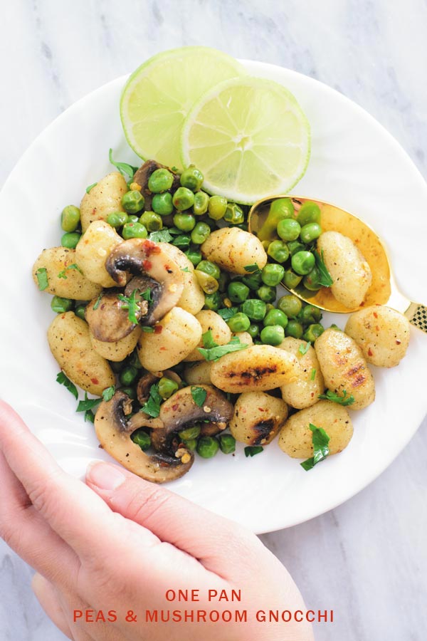 one pan peas & mushroom gnocchi - delicious 30 mins meal with crispy gnocchi (NO BOILING NEEDED), peas & mushrooms in thyme butter sauce.