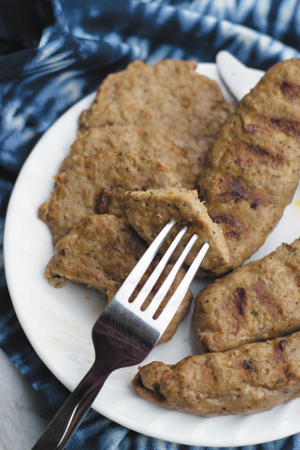 homemade turkey sausages - One bowl, 30 Minutes and just few ingredients to make these fresh at home sausages! Better than the ones at your favorite diner!