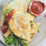 ranch chicken & guacamole quesadillas - A super easy 30 mins dinner ready in no time!