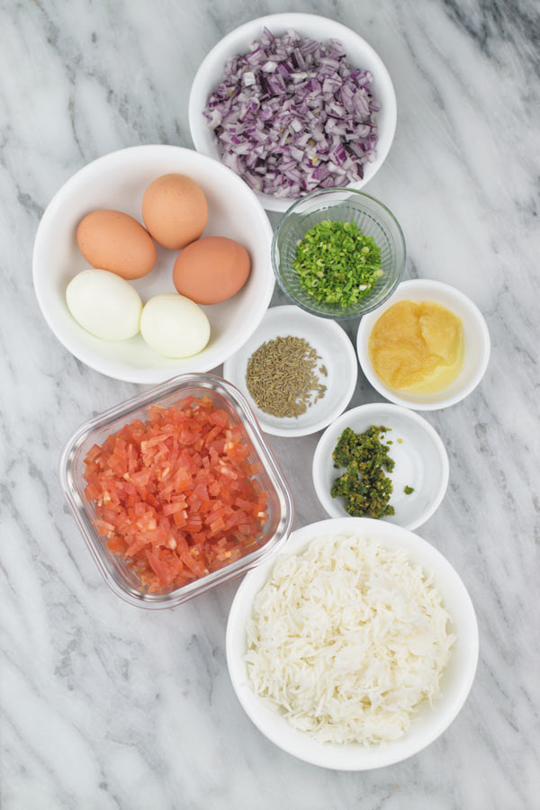 Curried Egg Rice - Simple curried egg rice recipe, made in ONE POT. A perfect & easy lunch/dinner recipe.