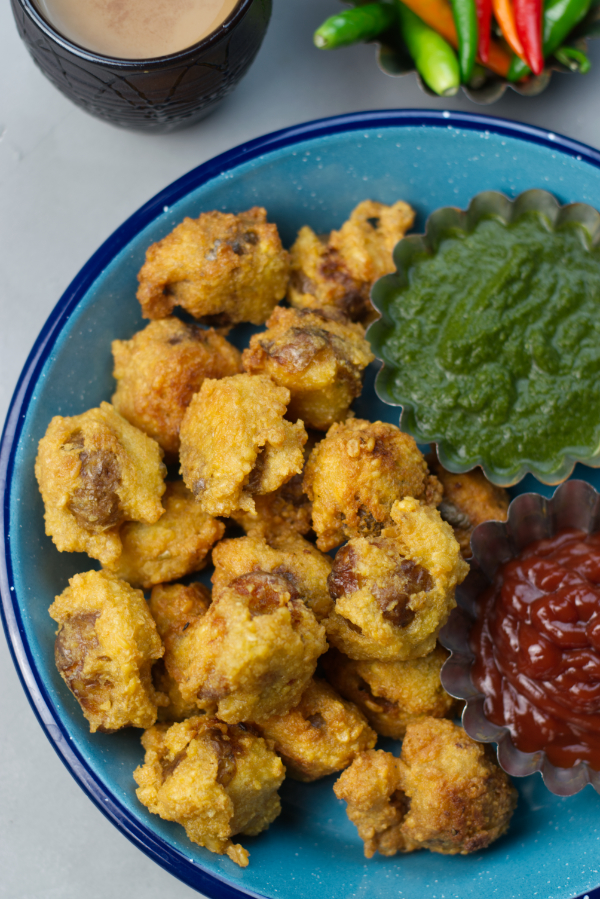 crispy potato lentil fritters ready aloo dal pakoda