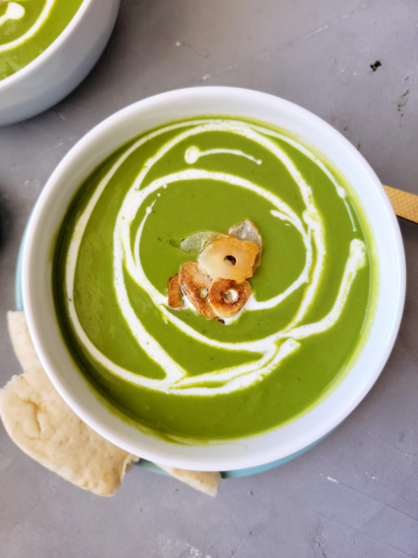 garlicky spinach broccoli soup ready for eating