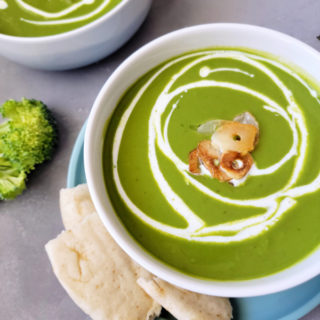garlicky spinach broccoli soup yummy to eat