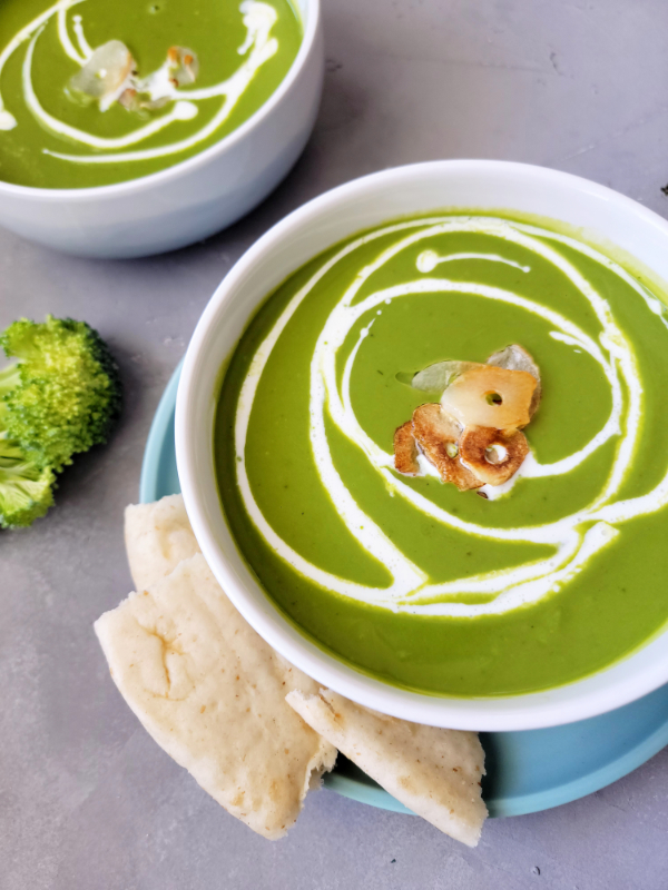 garlicky spinach broccoli soup yummy to eat